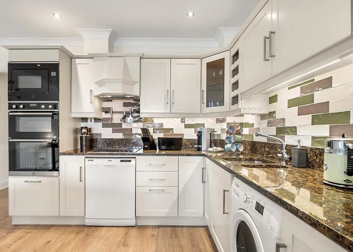 4 Harbour Heights Clifden